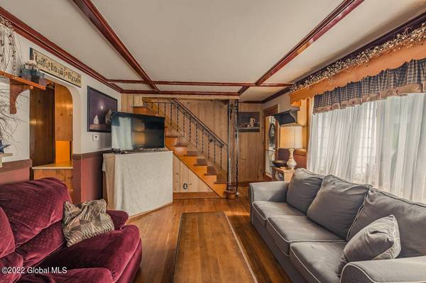 22 Fairmont Avenue, Amsterdam, NY 12010