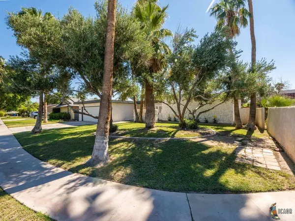 1295 Westwind Dr, El Centro, CA 92243