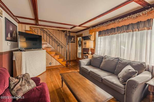 22 Fairmont Avenue, Amsterdam, NY 12010