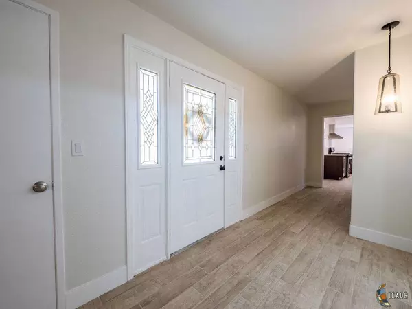 1295 Westwind Dr, El Centro, CA 92243