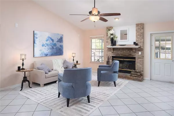 4824 NW 27TH PL, Gainesville, FL 32606