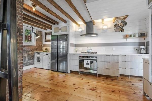 4 Wonson St, Gloucester, MA 01930