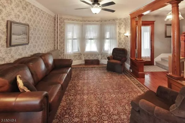 6 Summit Ave, Phillipsburg Town, NJ 08865