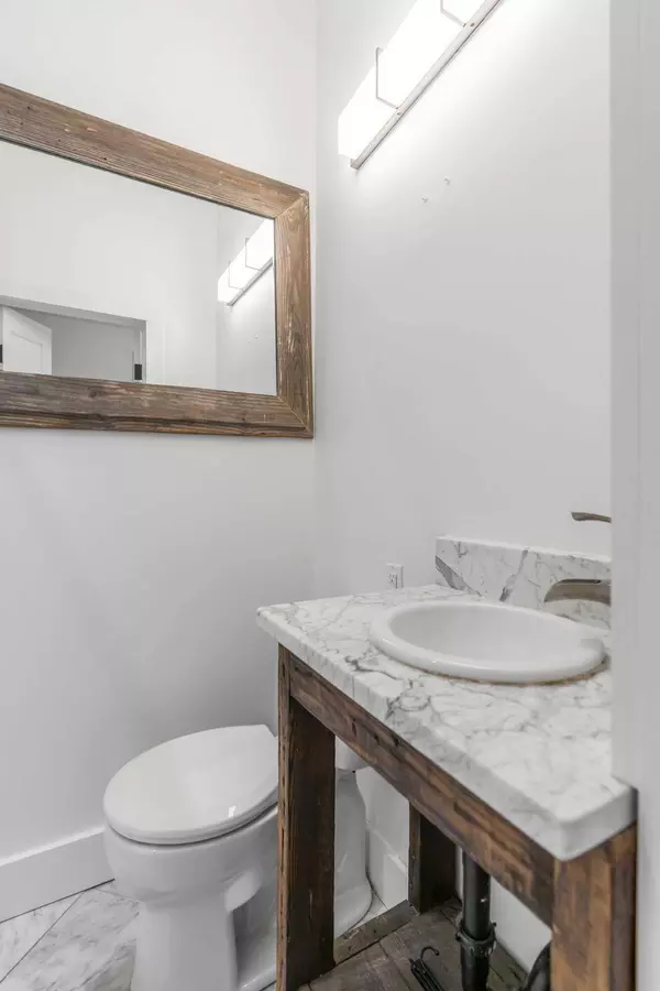 40 Poinsett Street, Charleston, SC 29403