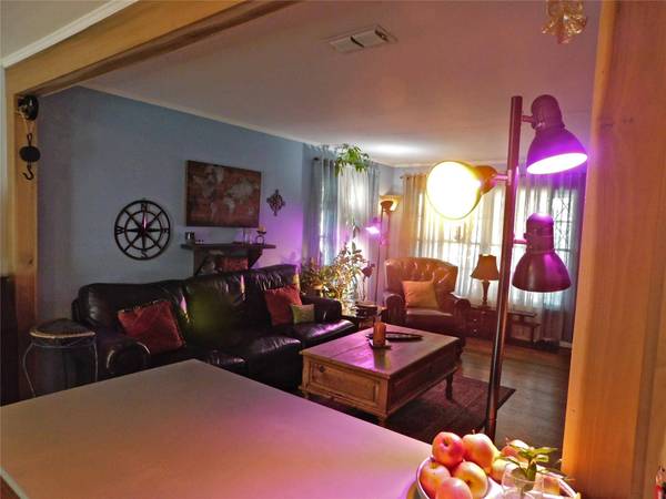 1740 Lake Shore Drive, Fort Worth, TX 76103