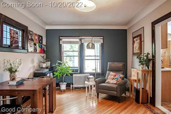 16502 WILDEMERE Street, Detroit, MI 48221