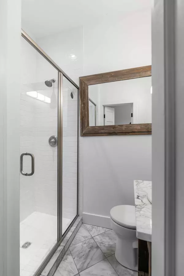 40 Poinsett Street, Charleston, SC 29403