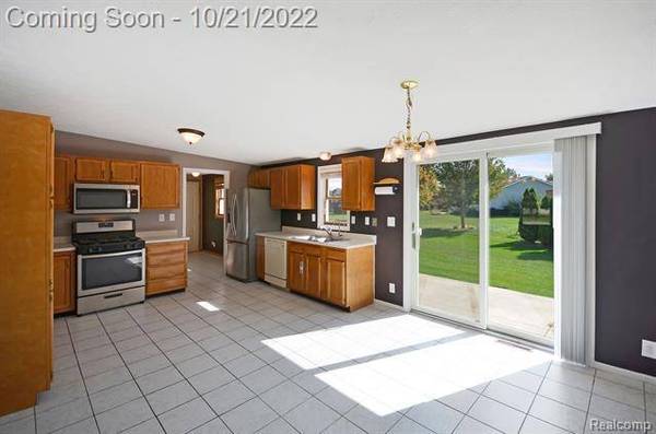 21742 Magnolia, Macomb Twp, MI 48044