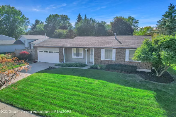 6002 Rockingham Drive, Lansing, MI 48911