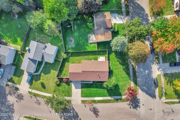 6002 Rockingham Drive, Lansing, MI 48911