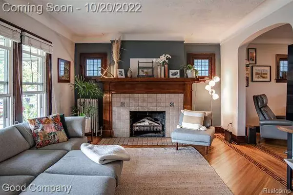 16502 WILDEMERE Street, Detroit, MI 48221