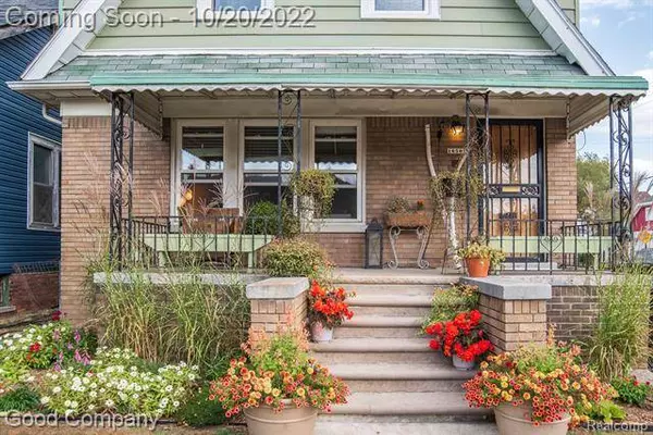 16502 WILDEMERE Street, Detroit, MI 48221