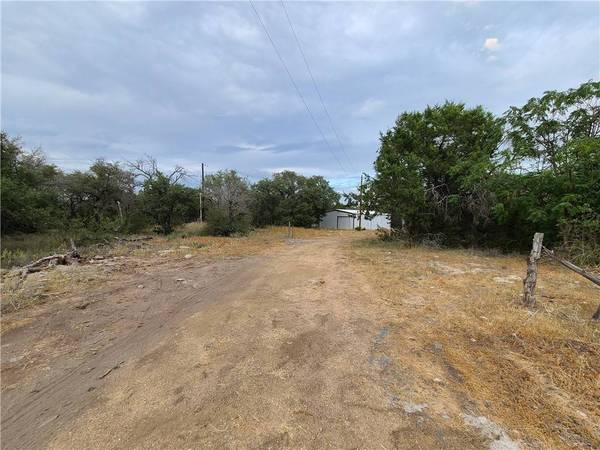 8755 S Us Highway 183, Briggs, TX 78608