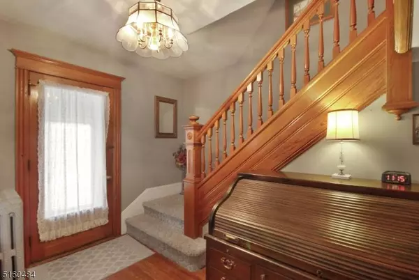 6 Summit Ave, Phillipsburg Town, NJ 08865