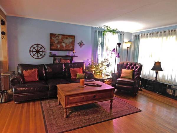 1740 Lake Shore Drive, Fort Worth, TX 76103