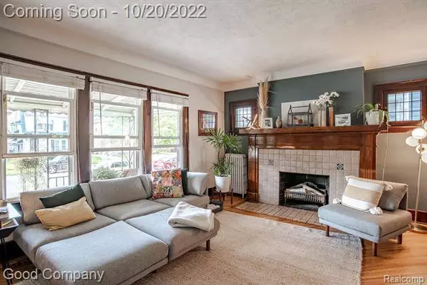 16502 WILDEMERE Street, Detroit, MI 48221