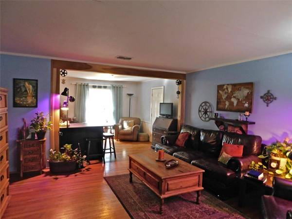 1740 Lake Shore Drive, Fort Worth, TX 76103