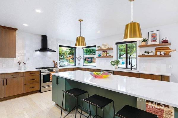 4298 W Catalpa Dr, Boise, ID 83703