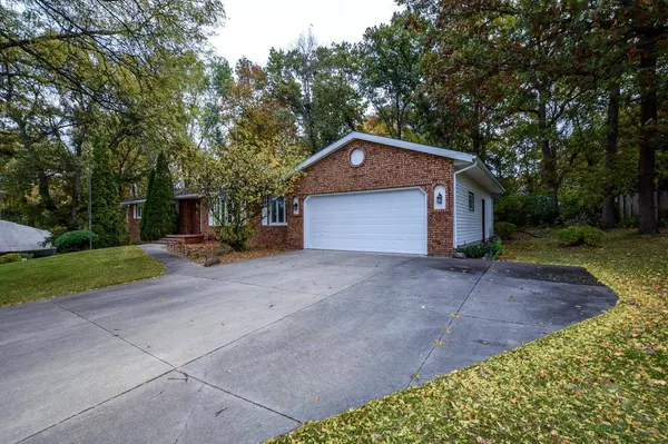 3750 Raintree Rd, Windsor, WI 53590