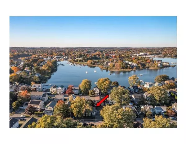 14 Bates St, Danvers, MA 01923