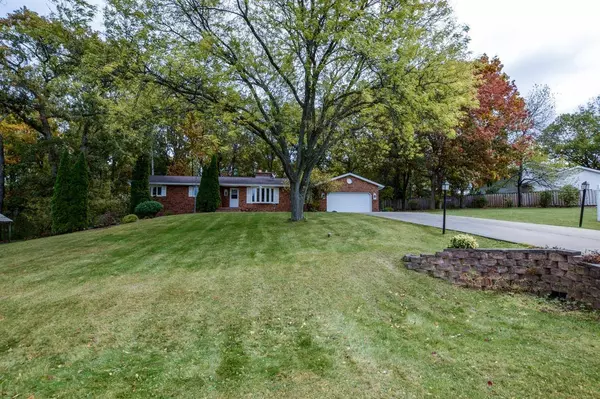 3750 Raintree Rd, Windsor, WI 53590