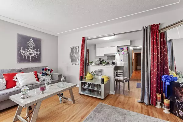 5641 Perry AVE N, Crystal, MN 55429