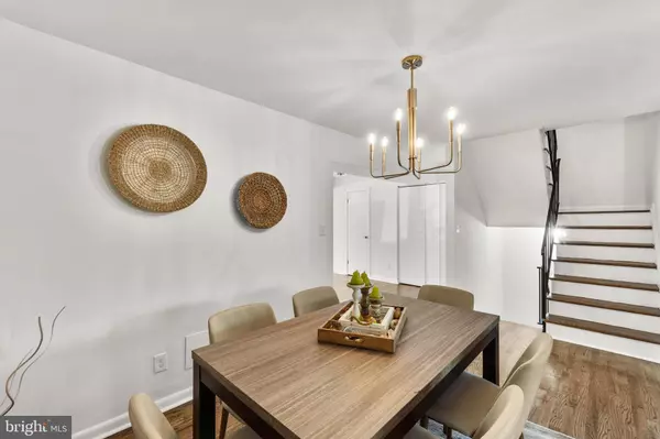 6118 BUCKINGHAM MANOR DR, Baltimore, MD 21210