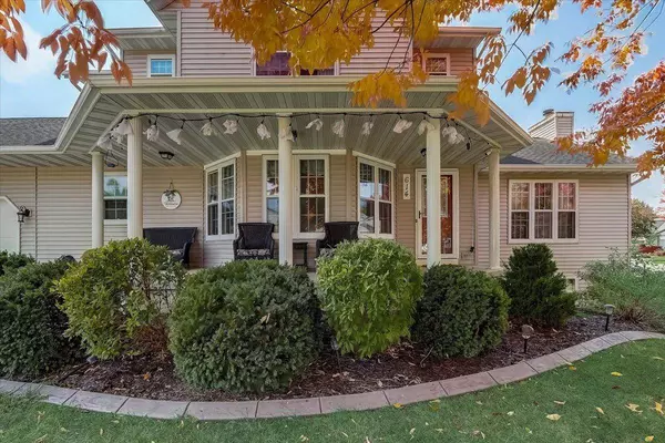 614 Worthington Way, Waunakee, WI 53597