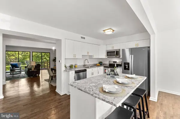 6118 BUCKINGHAM MANOR DR, Baltimore, MD 21210