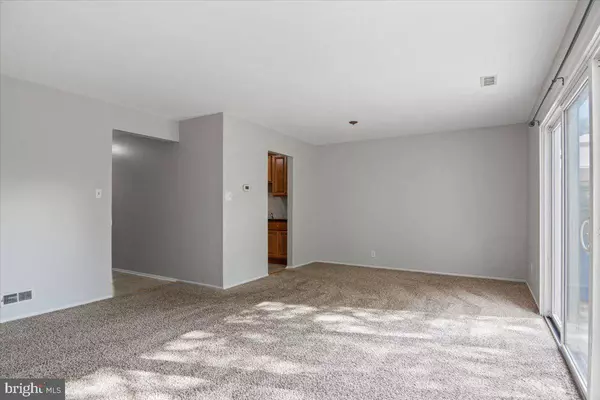 3904 ELBERTA LN, Marlton, NJ 08053