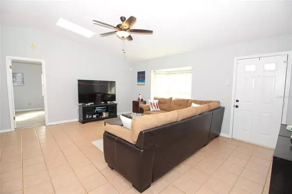 11511 HUGGINS ST, Leesburg, FL 34788