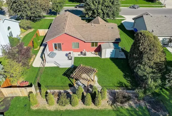 1019 Monteray Ln, Waunakee, WI 53597