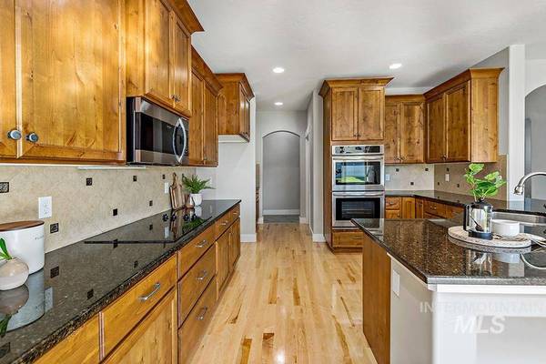 4077 W Cardon St, Eagle, ID 83616