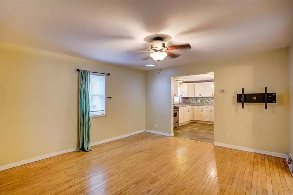 2353 Superior St, Madison, WI 53704