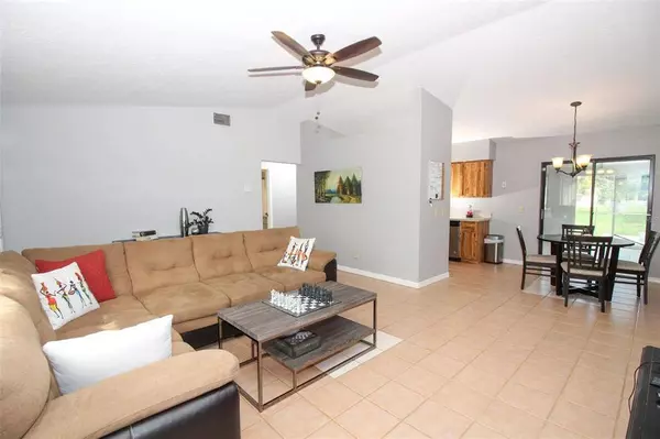 11511 HUGGINS ST, Leesburg, FL 34788