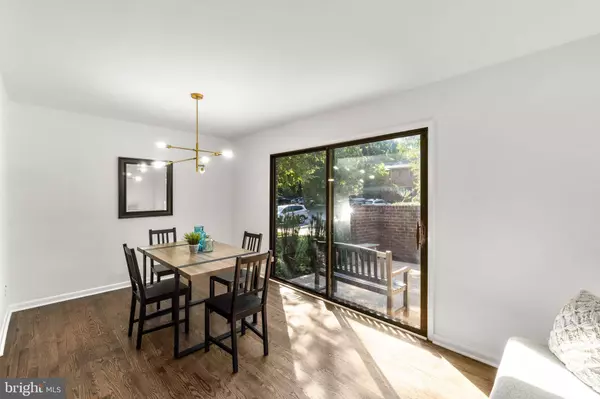 6118 BUCKINGHAM MANOR DR, Baltimore, MD 21210