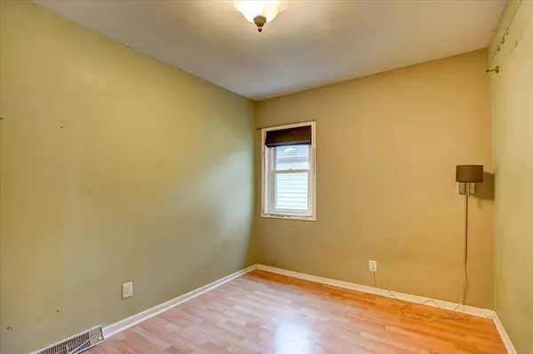 2353 Superior St, Madison, WI 53704