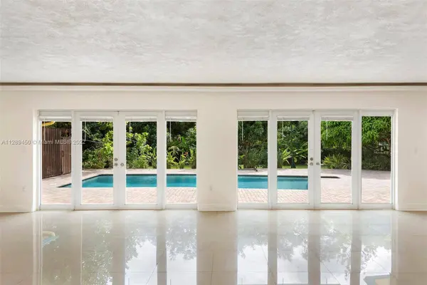 8600 SW 107th St, Miami, FL 33156