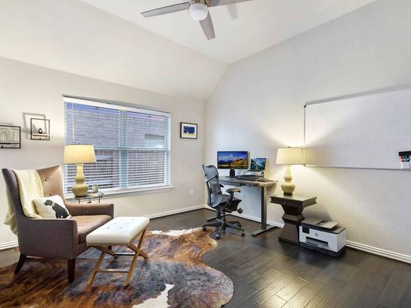 212 Rough Bark ST, Buda, TX 78610