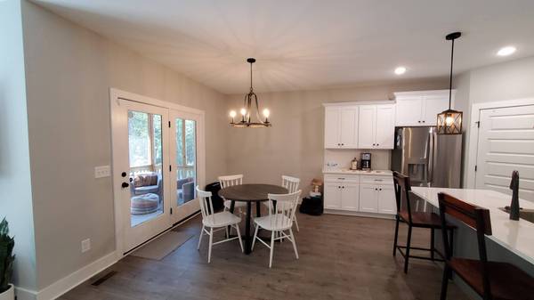 587 Davis Valley Dr, Columbia, TN 38401