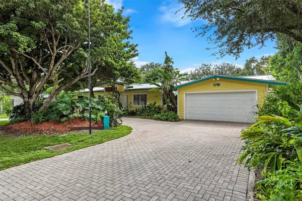 8600 SW 107th St, Miami, FL 33156