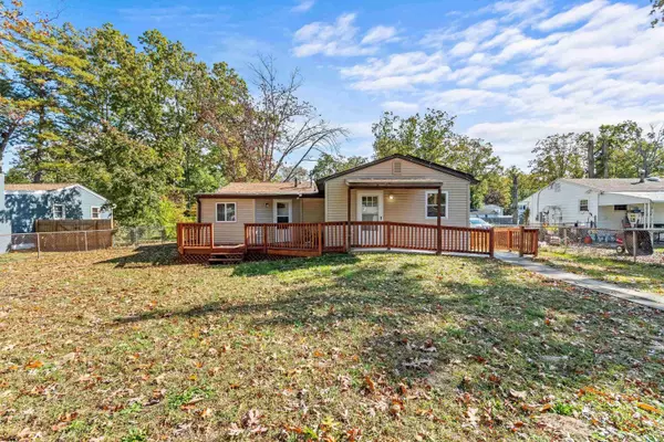 527 Wildwood Ave, Collings Lakes, NJ 08094