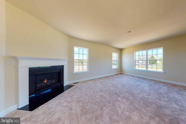 209 HAMPTON CT, Harleysville, PA 19438