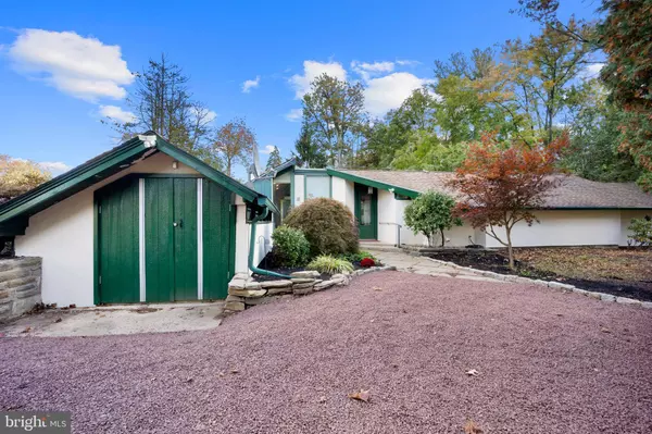 896 ASHTON RD, Bensalem, PA 19020