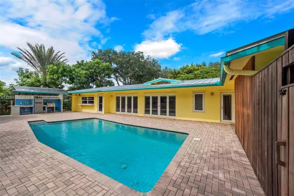 8600 SW 107th St, Miami, FL 33156