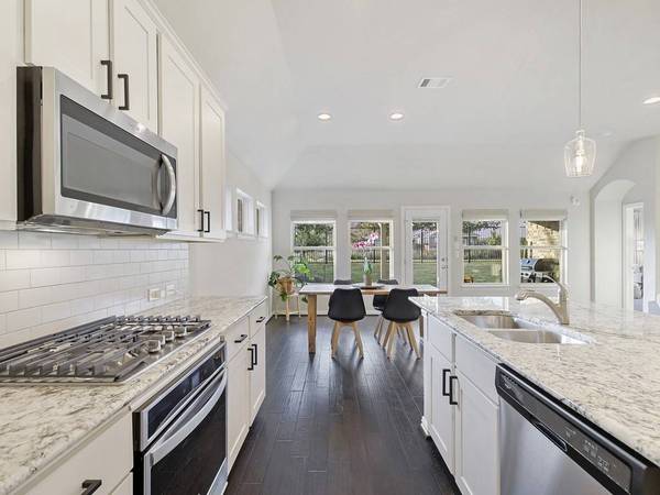 212 Rough Bark ST, Buda, TX 78610