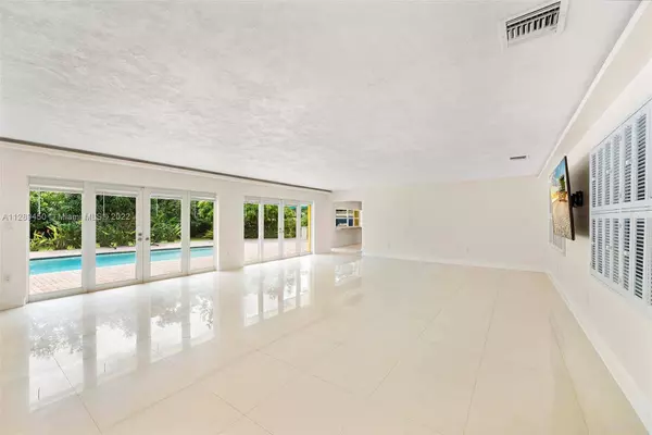 8600 SW 107th St, Miami, FL 33156