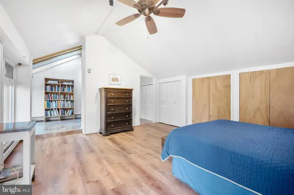 896 ASHTON RD, Bensalem, PA 19020