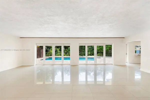 8600 SW 107th St, Miami, FL 33156