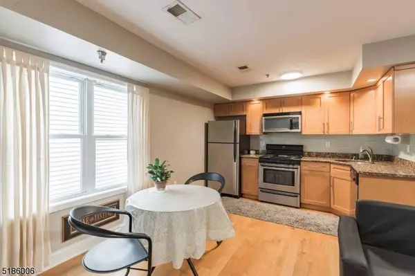 320 62Nd St #306, West New York Town, NJ 07093